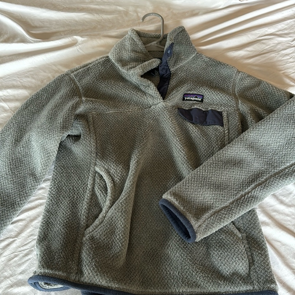 Grey Patagonia fleece jacket